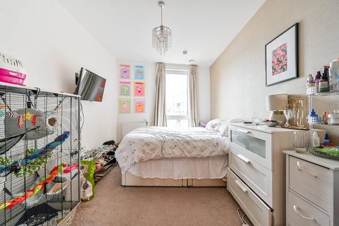 3 bedroom flat to rent, Norman Road, Greenwich, London, SE10