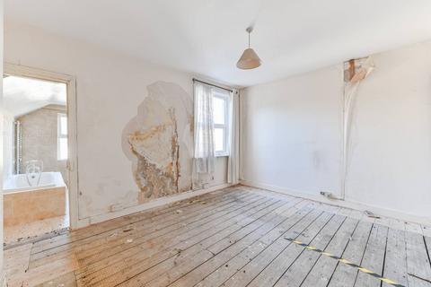 161 Oval Road, Croydon, CR0 6BS
