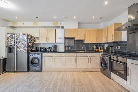 3 bedroom flat for sale, Evelyn Street, Deptford