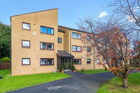 2 bedroom flat to rent, Clark Place, Trinity, Edinburgh, EH5