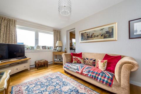 2 bedroom flat to rent, Clark Place, Trinity, Edinburgh, EH5