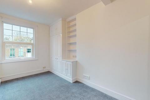 1 bedroom flat to rent, Bassein Park Road, London W12