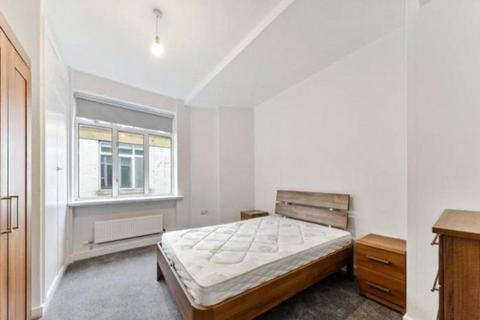 1 bedroom apartment to rent, Warren Court, Fitzrovia NW1