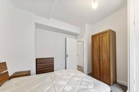 1 bedroom apartment to rent, Warren Court, Fitzrovia NW1