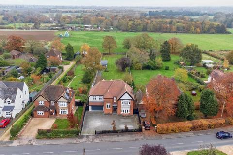 5 bedroom detached house for sale, Kelvedon Road, Coggeshall, Colchester, Essex