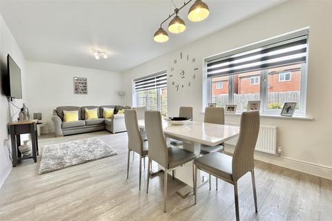 6 bedroom detached house for sale, Frederick Close, Sutton-On-Trent