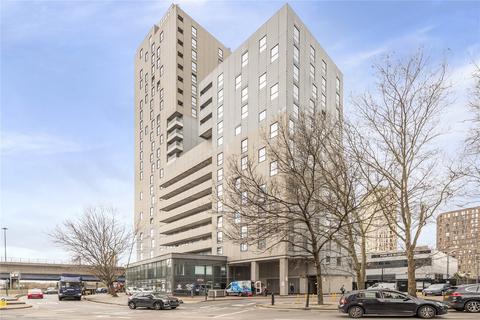Flat 1701, Wharfside Point South, 4 Prestons Road, London, E14 9EX