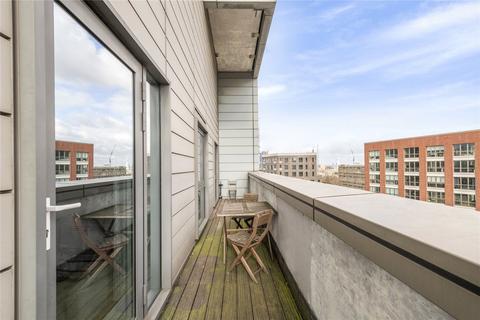Flat 1701, Wharfside Point South, 4 Prestons Road, London, E14 9EX