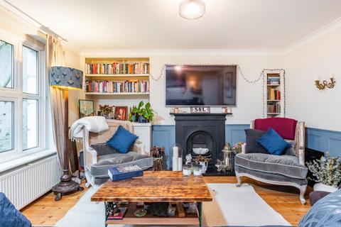 2 bedroom flat for sale, Gaisford Street, London