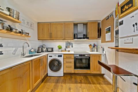 1 bedroom flat for sale, Regatta Point, 38 Kew Bridge Road, Brentford, Middlesex