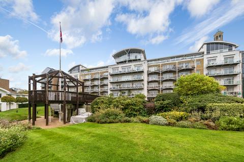 Regatta Point, 38 Kew Bridge Road, Brentford, Middlesex