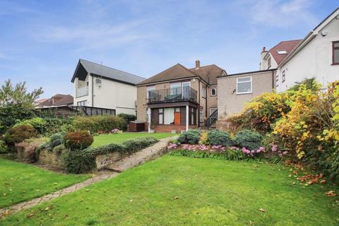 3 bedroom detached bungalow for sale, Hill Crescent, Bexley