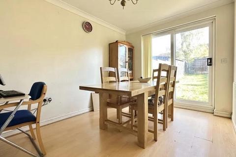 19 Atlantic Close, Swanscombe, DA10 0LJ