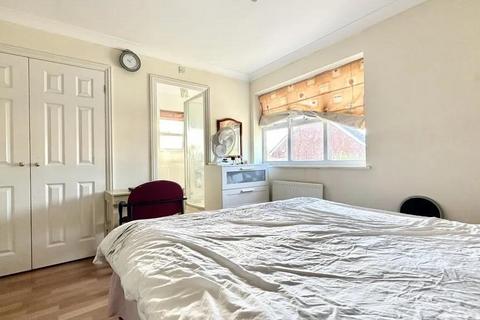 19 Atlantic Close, Swanscombe, DA10 0LJ
