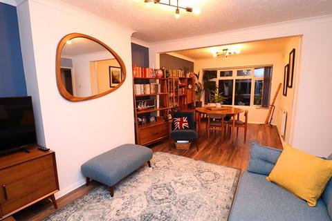 73 Greenfields Road, Walsall, WS4 1RT