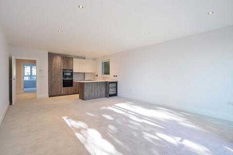 3 bedroom apartment for sale, Hillview Place, Higher Drive, Purley