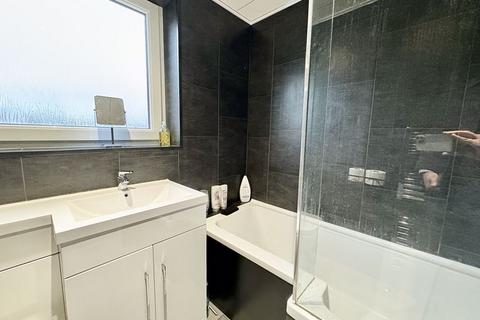 2 Ancaster Avenue, Grimsby, DN33 3LJ