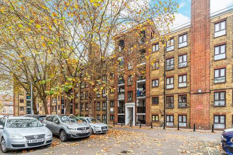 3 bedroom flat for sale, New Park Road, Clapham Park, London, SW2