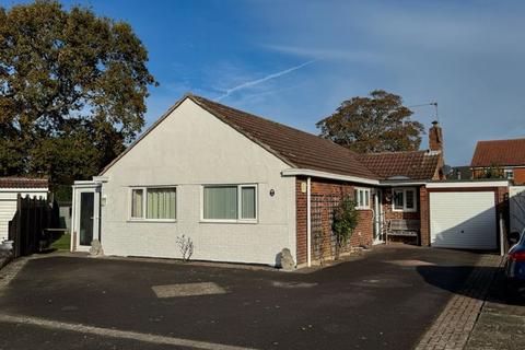 3 bedroom detached bungalow for sale, Lindsey Court, Felpham