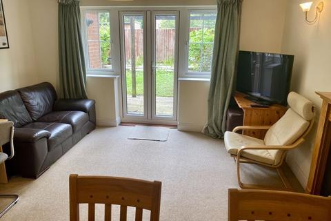 2 bedroom semi-detached house to rent, Winchfield, Caddington