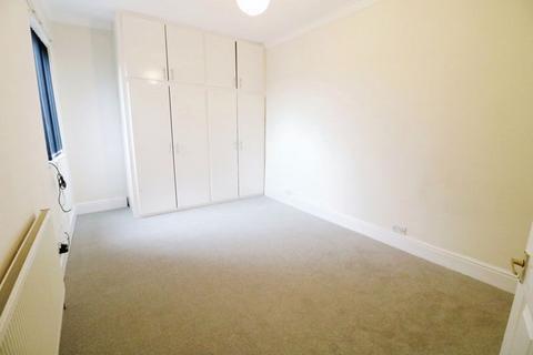 3 bedroom apartment to rent, Cottingham Road, Hull