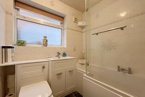 25 Deerfold Crescent, Burntwood, WS7 9AX
