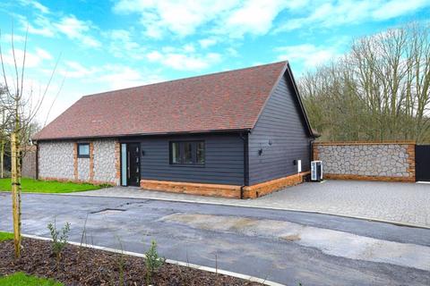 3 bedroom detached bungalow for sale, Runham Lane, Harrietsham