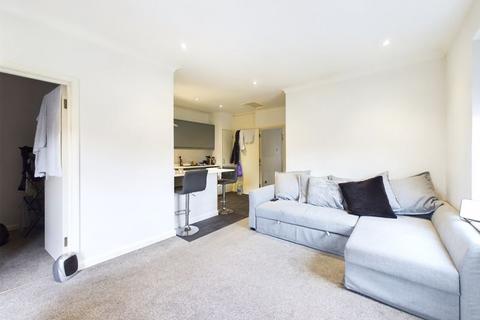 1 bedroom apartment for sale, Chaldon Road, Caterham on the Hill