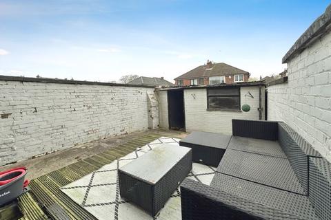 2 bedroom terraced house for sale, Manchester Road, Bury