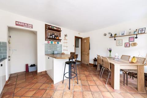 2 bedroom terraced house for sale, Centre Street, Banbury