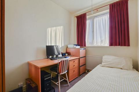 34 Imperial Close, Harrow, HA2 7LN