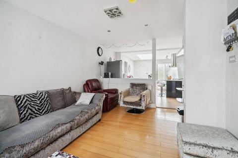 180 The Heights, Northolt, UB5 4BU