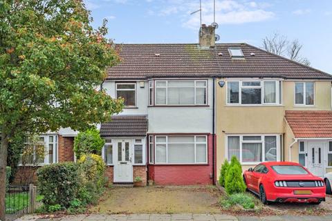 3 bedroom terraced house for sale, Rothesay Avenue, Greenford