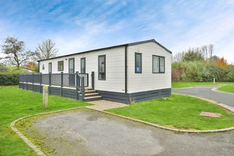 3 bedroom park home for sale, Water Lily Meadow, Cotswold Hoburne, Cotswold Lakes