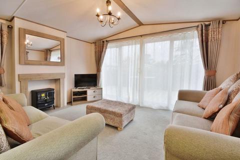 3 bedroom park home for sale, Water Lily Meadow, Cotswold Hoburne, Cotswold Lakes