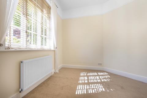 1 bedroom apartment to rent, Rodway Road Putney Heath SW15