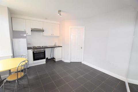 Maisonette to rent, South Street, Bishops Stortford, CM23