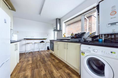 5 bedroom maisonette to rent, Wolverstone Drive, Brighton, BN1