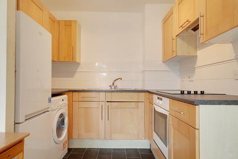 1 bedroom flat to rent, Fishguard Way