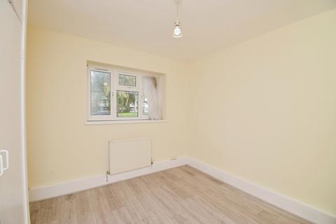 2 bedroom flat to rent, Lowth Road, SE5