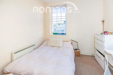 1 bedroom flat to rent, Beauford Square, Bath