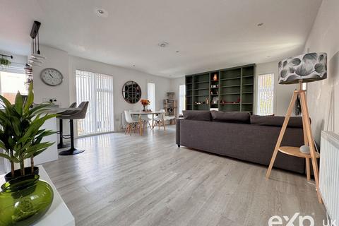 9 Edgar Close, Kings Hill, West Malling, ME19 4JE