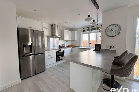 9 Edgar Close, Kings Hill, West Malling, ME19 4JE