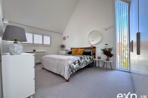 9 Edgar Close, Kings Hill, West Malling, ME19 4JE