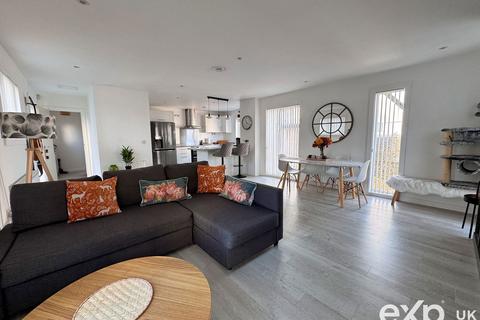 9 Edgar Close, Kings Hill, West Malling, ME19 4JE