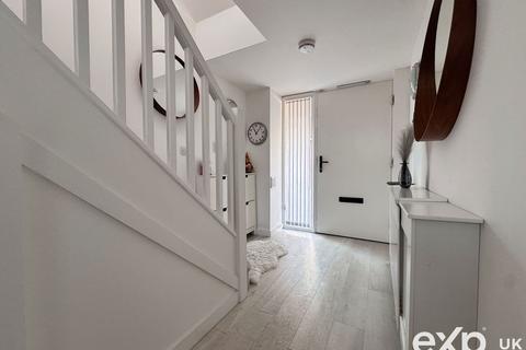 9 Edgar Close, Kings Hill, West Malling, ME19 4JE