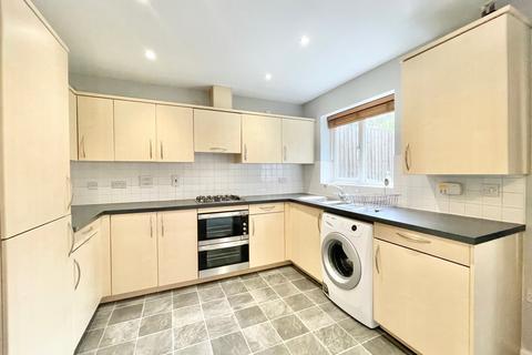 3 bedroom end of terrace house to rent, Borough Bridge, Oakhill, MK5 6FY