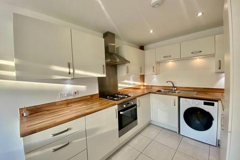 2 bedroom townhouse to rent, John Hogan VC Road, Manchester, M40