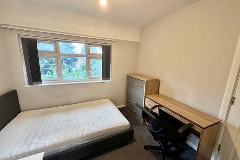 1 bedroom in a house share to rent, Woodside Road, NG9