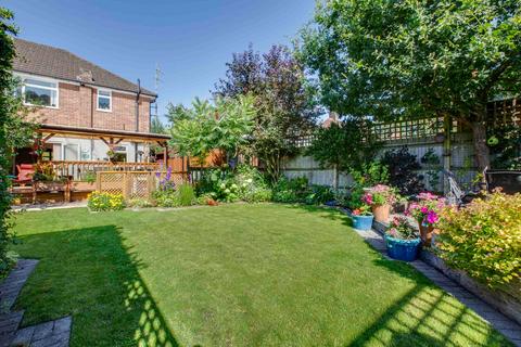 3 bedroom semi-detached house for sale, Valley Road, High Wycombe HP14